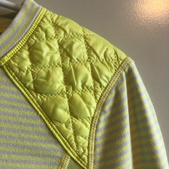 Yellow Lululemon run top size 6 with quilted shoulder and elbow detail - Picture 3 of 5